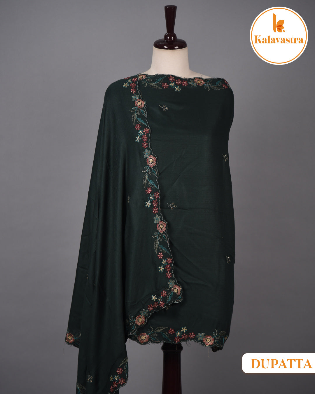 Green - Winter Wear - Spun Blend - Printed With Embroidery - Unstitched Suit Fabric With Spun Stole